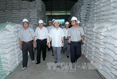 ត្រូវបង្រួញគម្លាតអ្នកមាននិងអ្នកក្ររវាងនគរនិងជនបទ